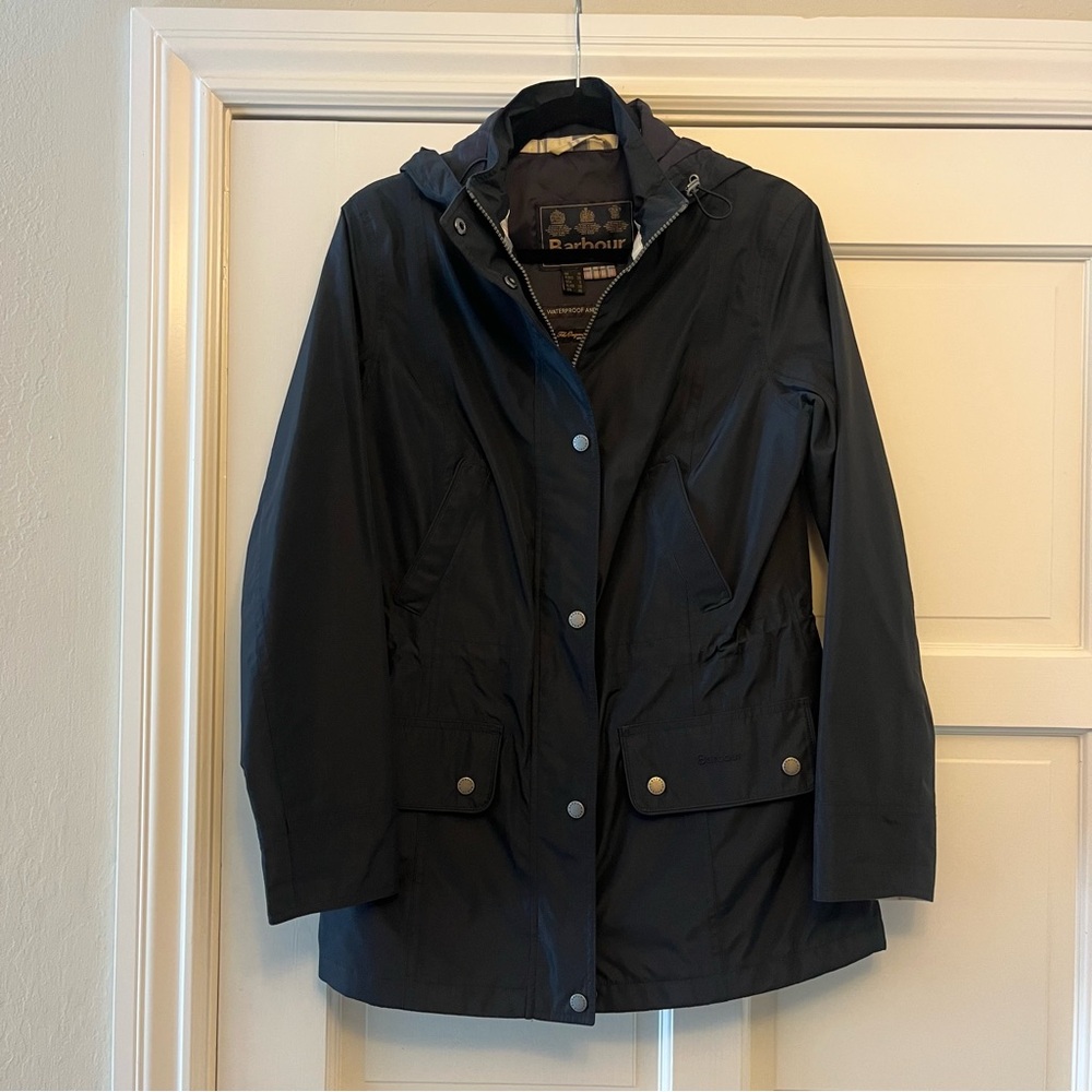 Barbour Kinnordy Vault Waterproof Hooded Raincoat in Navy  - Size 6